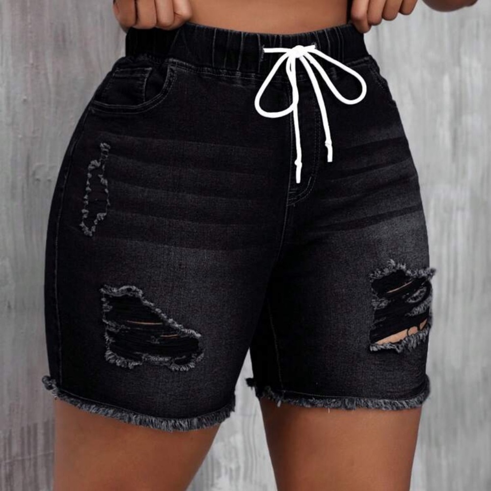 Womens Black Shorts Size 12(Curve 0XL)
